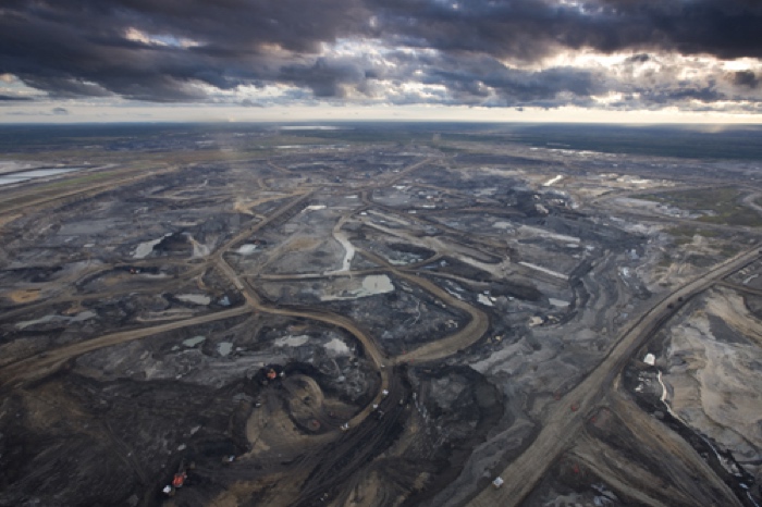 Risky Business: tar sands investment in a carbon constrained world
