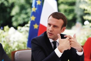 Emmanuel Macron C: www.elysee.fr