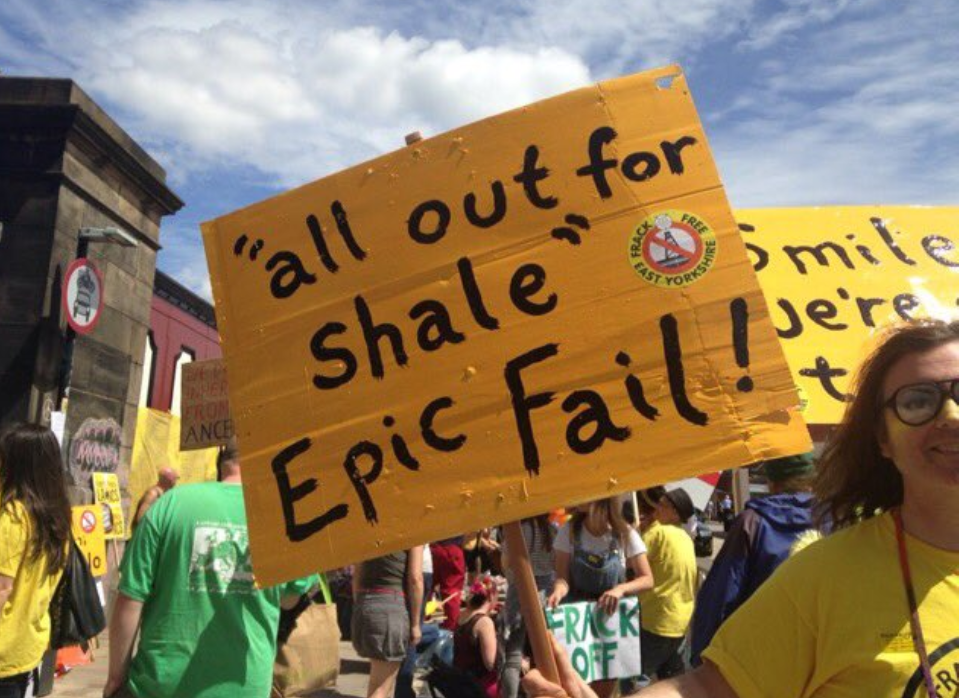 As UK announces fracking moratorium, research reveals how “chaotic” technique is