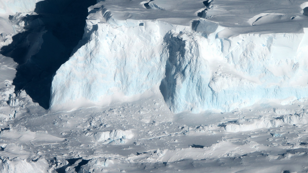 Scientists issue new warning about the melting of Antarctica’s “riskiest” glacier