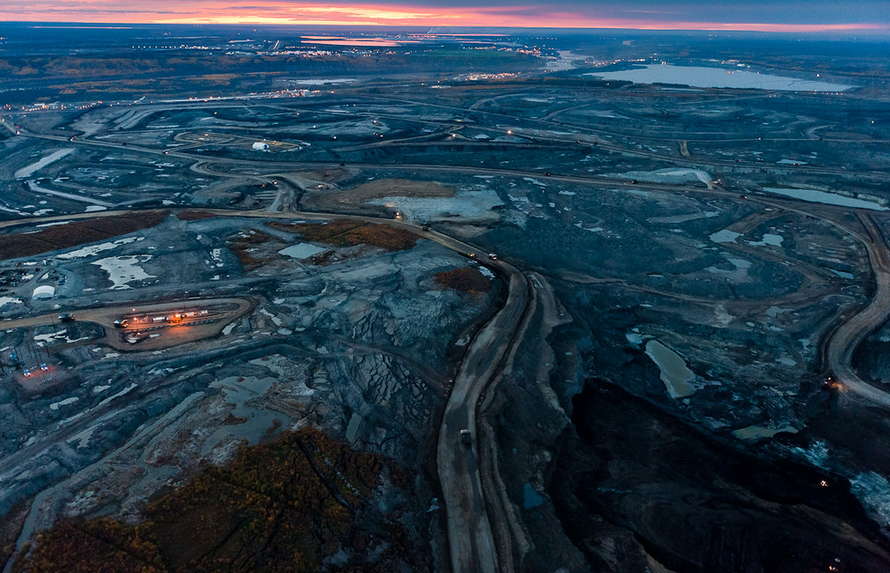 Ukraine War: Amid fossil fuel “gold rush,” Canada’s dirty tar sands back “in hot demand”